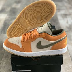 Jordan 1 Low SE Light Curry Mens Size 9