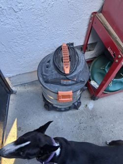 Dealt shop vac