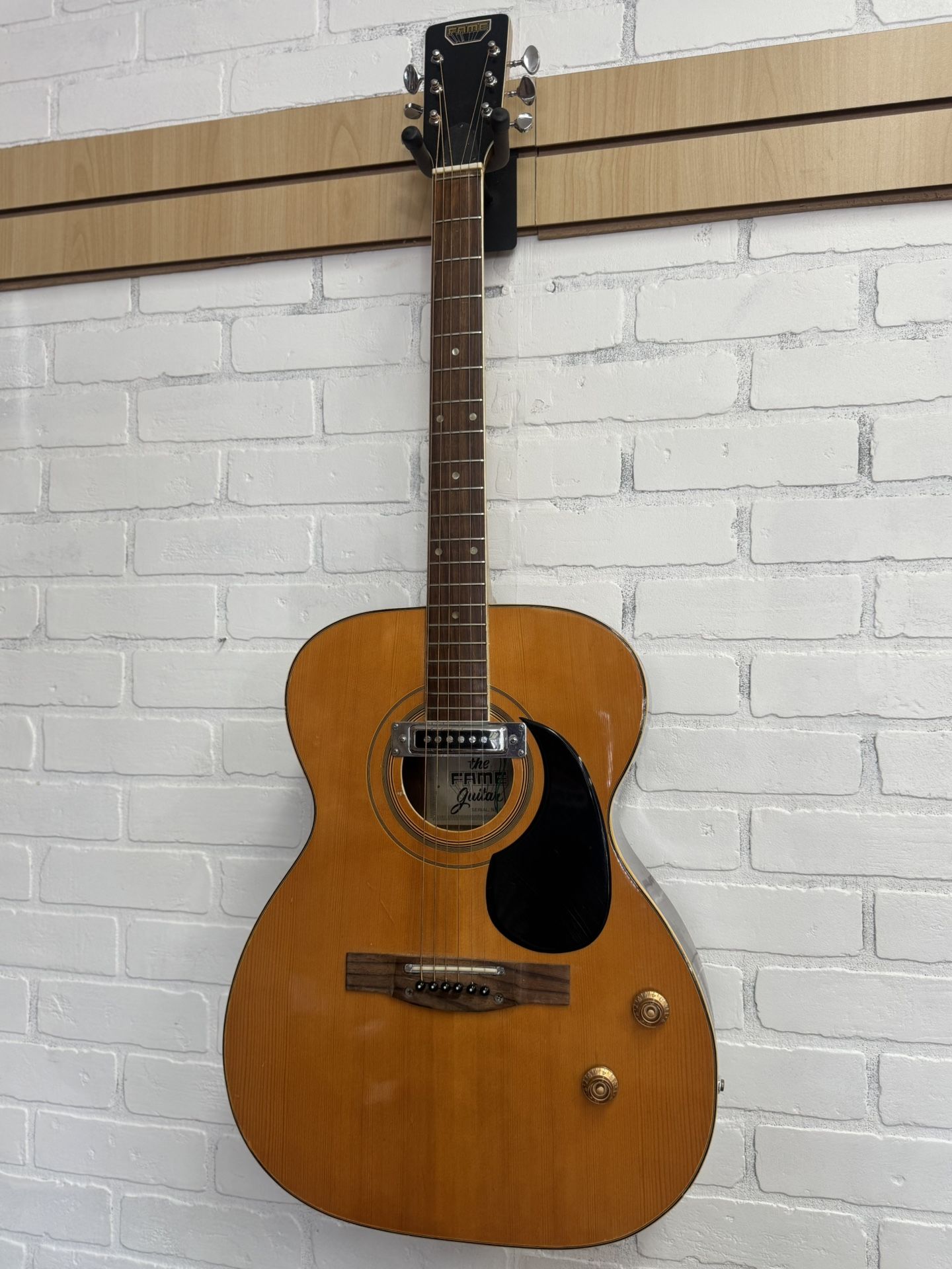 Fame “Chet Atkins” Acoustic Guitar