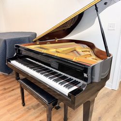 Kawai Gm2 Black Gloss Baby Grand Piano