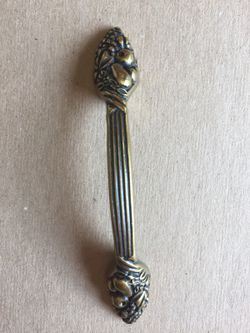 Cabinet Pulls hardware