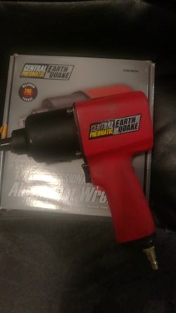 Central pneumatic Earth quake 1/2" impact wrench