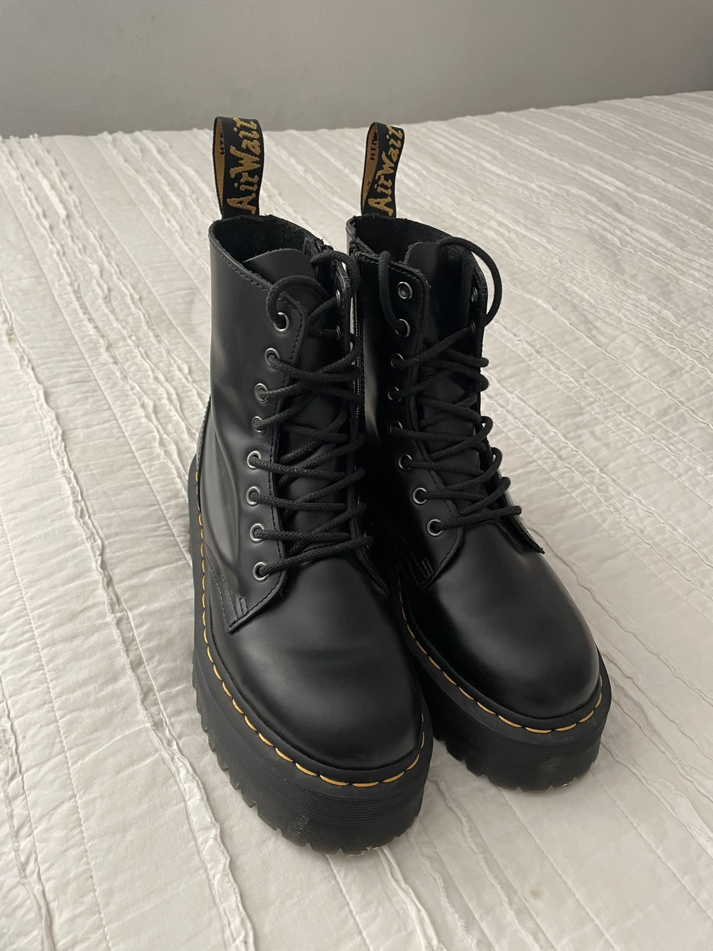 Dr. Marten’s Jadon Platform Black Combat Boots Leather Women’s Size 8 Excellent Worn One Or Two Times