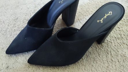 Black Wedges