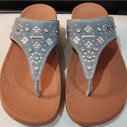 NEW FitFlop Lulu Aztek Stud Light Blue Suede Toe-Post Sandals, Size 9