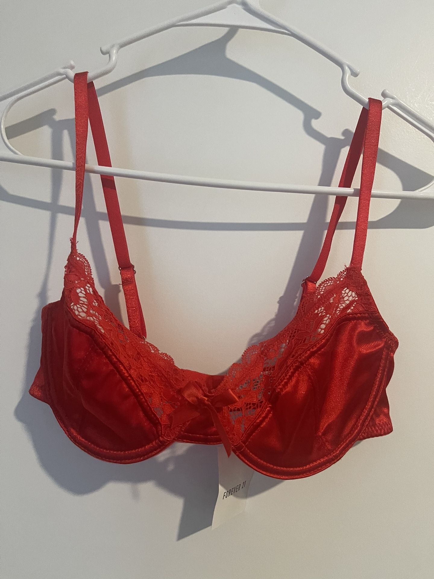 NWT Forever 21 Size S Red Satin Underwire Bra