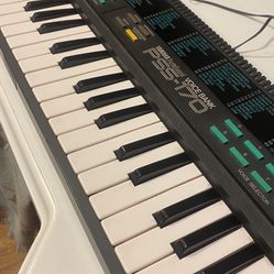 YAMAHA KEYBOARD