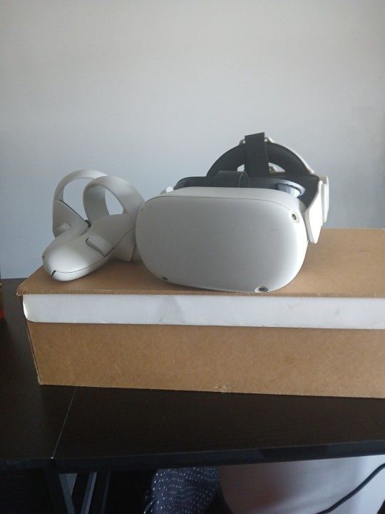 OCULUS QUEST 2 (Used)