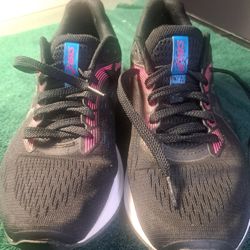 Asics Women's Size 9.5 GT-1000 Running Shoes