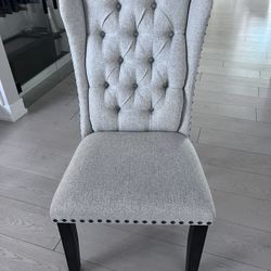 4 Gorgeous Captains Chairs $100 Each 