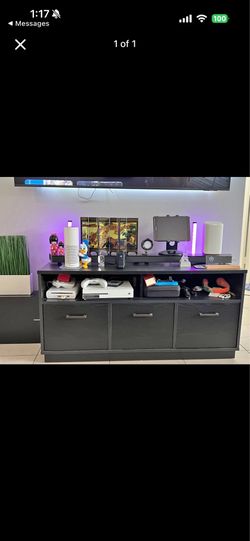 Black TV Stand / Media Console with 3 Drawers – Great Storage