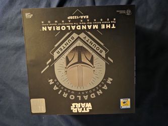 Beast Kingdom The Mandalorian Egg Attack Figure Beskar Armor (EAA-122SP) Figure