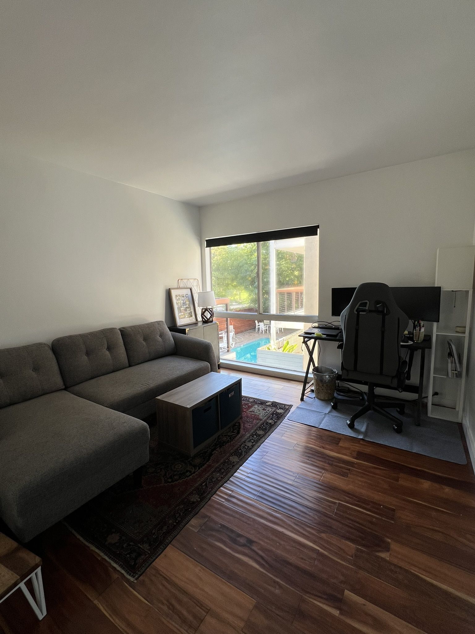 Sectional With Pull-Out Day Bed And Left Sided Chaise