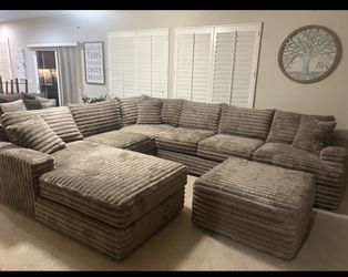 (CUSTOMIZABLE) Super Plush Sectional