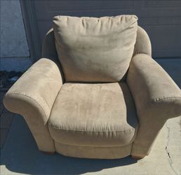 Comfortable, oversized microfiber armchair