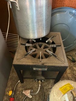 Propane stove ( without the pan)