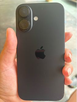 iPhone 16 black