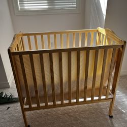 Almost New Foldable Baby Crib