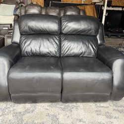 ELEGANT BLACK ITALIAN LEATHER POWER RECLINING SOFA