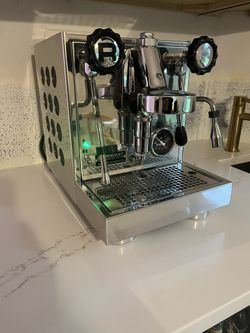 Rocket Apartamento Espresso Machine.