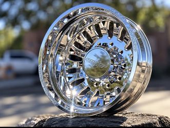24" High Polished Dually Wheels NEW 