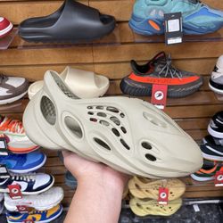 Foam Runner Stone Salt