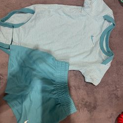 Nike onsie set baby size 6months