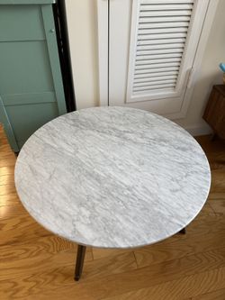 Marble Round Coffee Table in Walnut