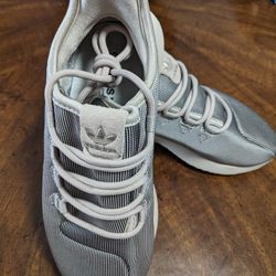 ADIDAS WOMAN SHOES, BRAND NEW, SIZE 6,. $60