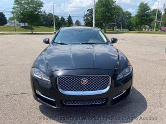 2016 Jaguar XJ