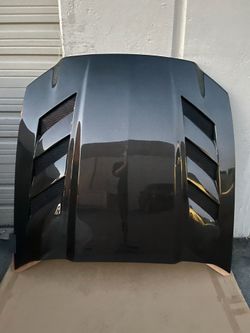 Brand New 2005 2006 2007 2008 2009 Ford Mustang VIS Racing  AMS Style Carbon Fiber Vented Hood