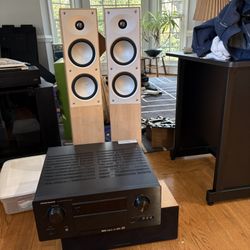 Marantz Receiver And Speaker Set