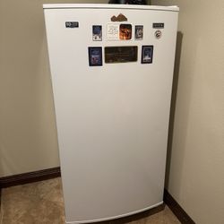 MAYTAG FREEZER