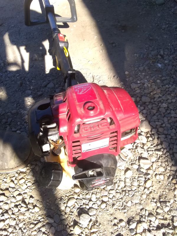 Honda 4 stroke weed Eater in exelente condition for Sale in Concord, CA