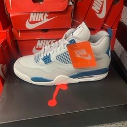 Brand new men's Air  Nike Jordan 4 Retro 2024 Military Blue size 10.5 !!! Shoes are brand new and 100% also available in sizes 9.9.5,10,10.5,11.5 !!!!