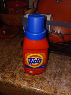 Tide laundry detergent