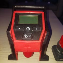 Milwaukee M12 Compact Inflator/Battery 