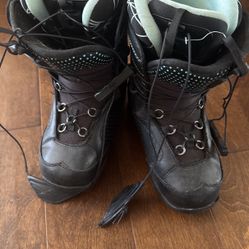 Snowboard Boots Woman’s 7