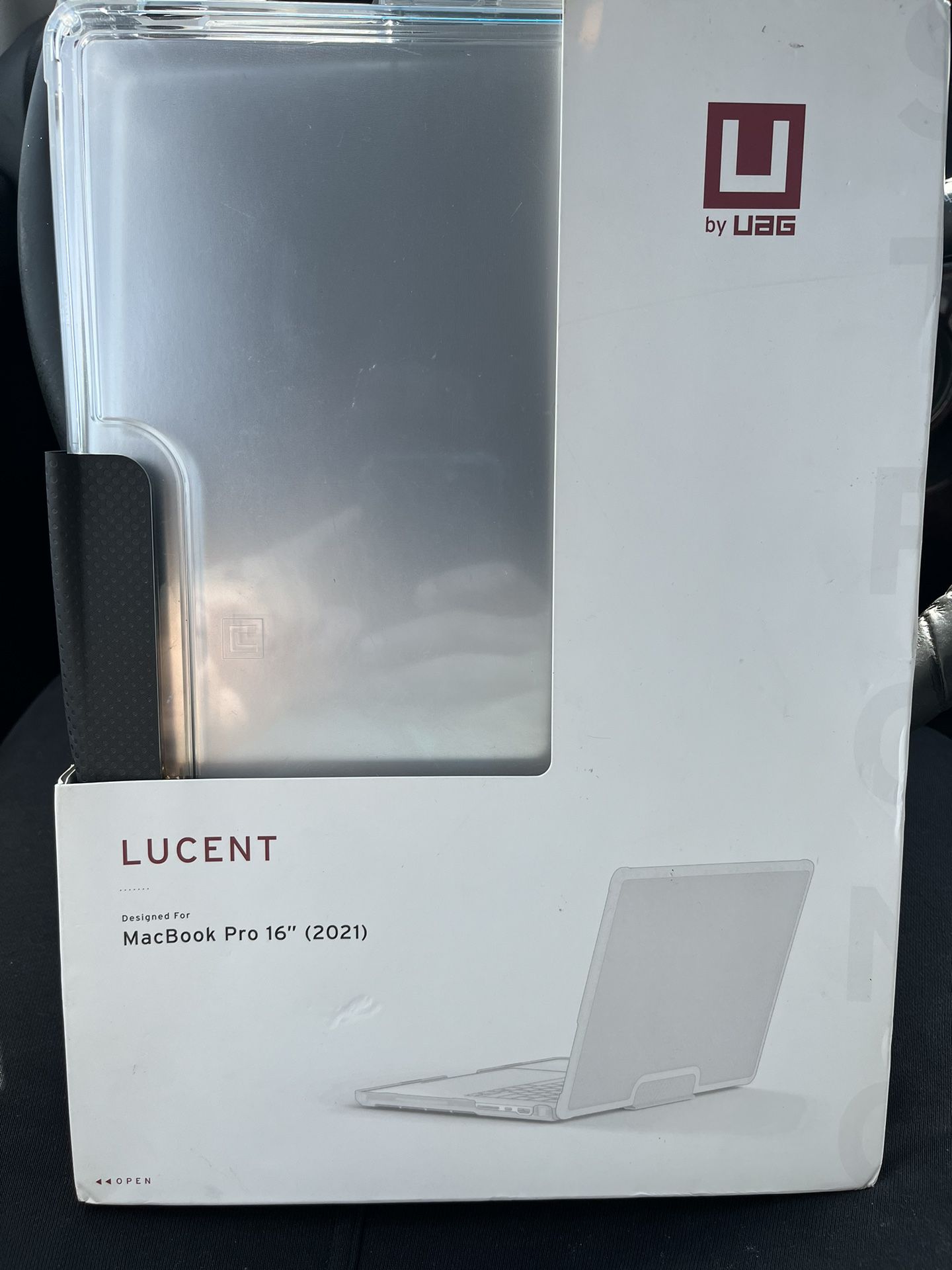 UAG Lucent MacBook Pro 16” 2021 