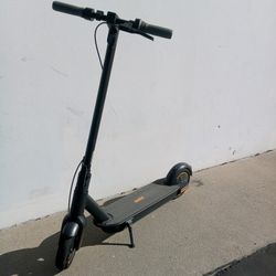 Ninebot KickScooter MAX G30P Electric Scooter 