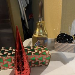 5 Full sized Never used Avon Scents