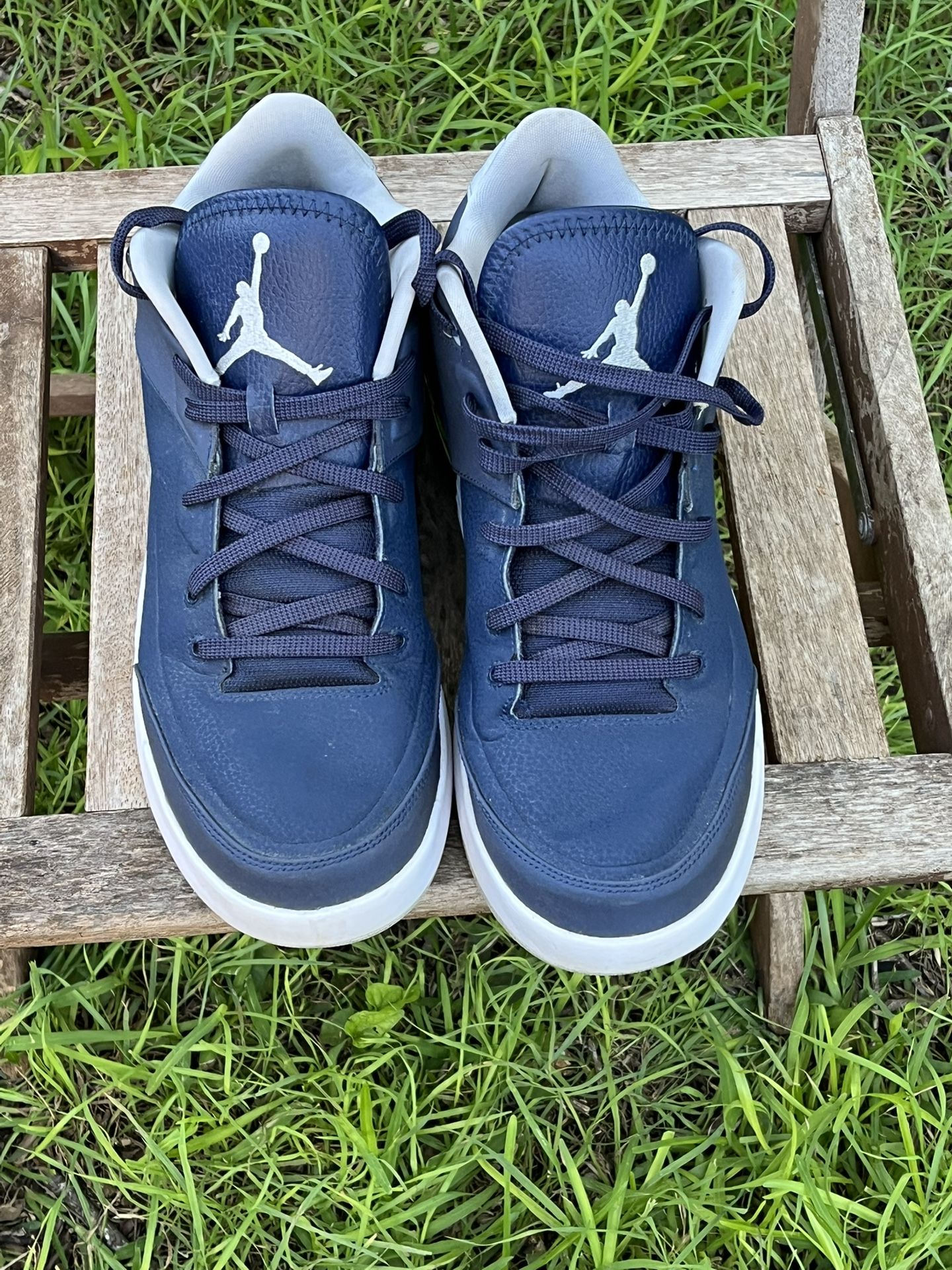 Sz 13 Jordans ( Cowboys Blue)