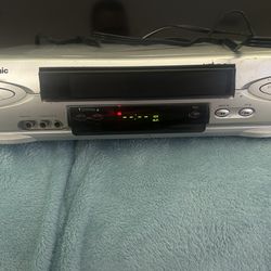 Panasonic PV-V4524S 4-Head Hi-Fi VCR, Silver