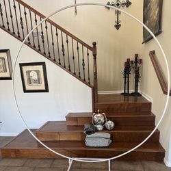 7 Foot Balloon, Arch