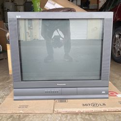 Panasonic Tau CT-27SX12MF 27" CRT TV Flat Glass Gaming Television Retro Gaming