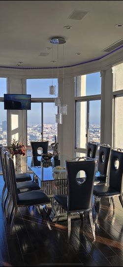 Dinning Table With Chairs