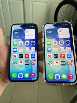 2 iPhone 15s Unlocked (Pink & Black)