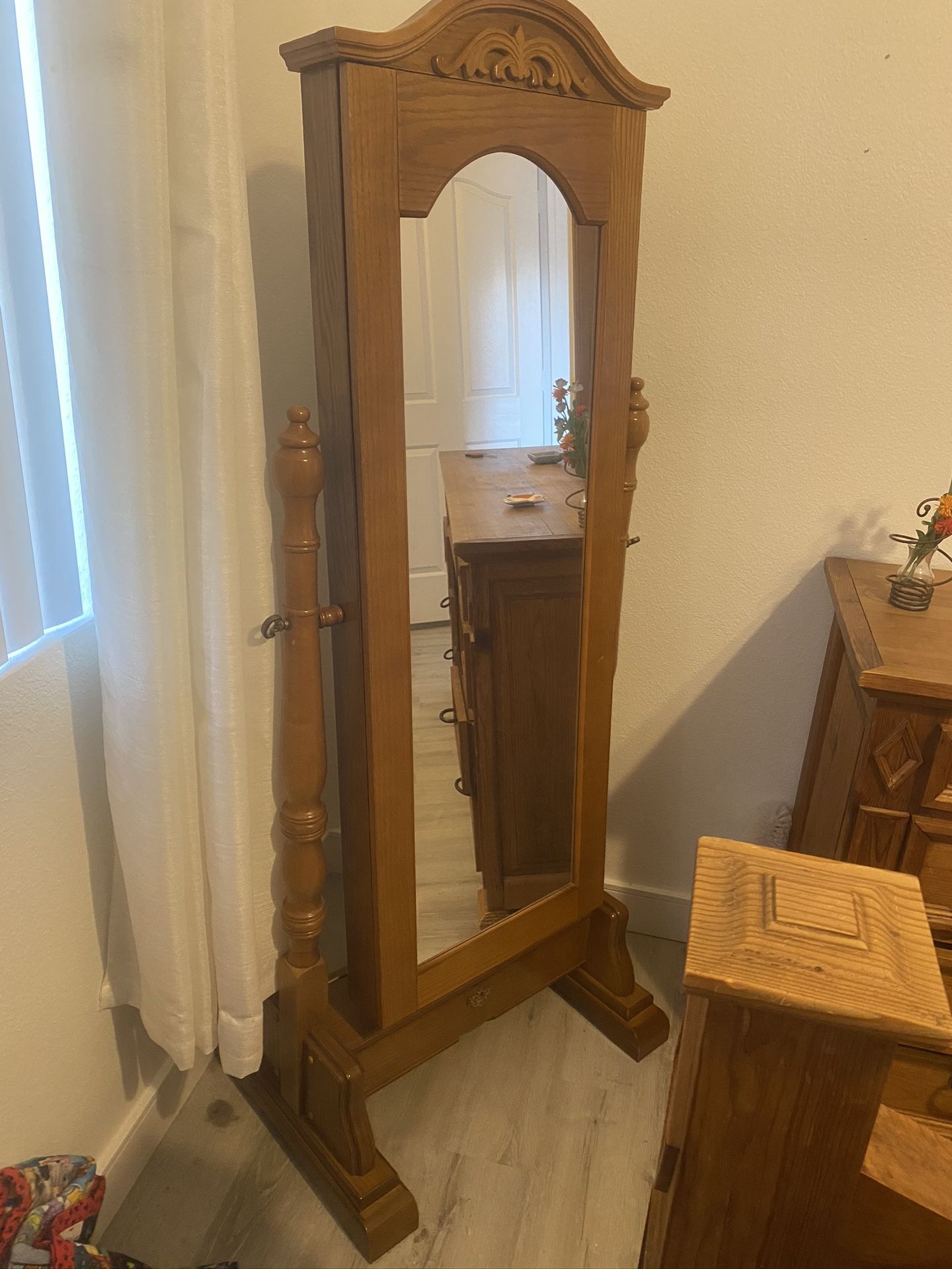 Beautiful Vintage Wood Jewelry Mirror Armoire With Drawer!