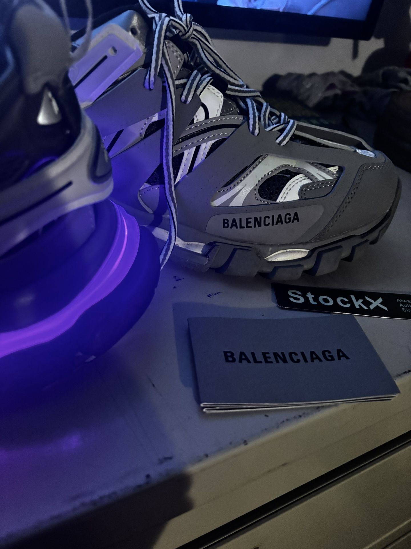 Balenciaga Track 300 Or 250$