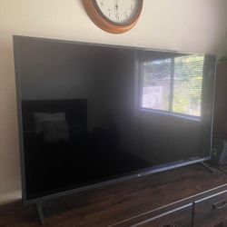LG 55” smart tv